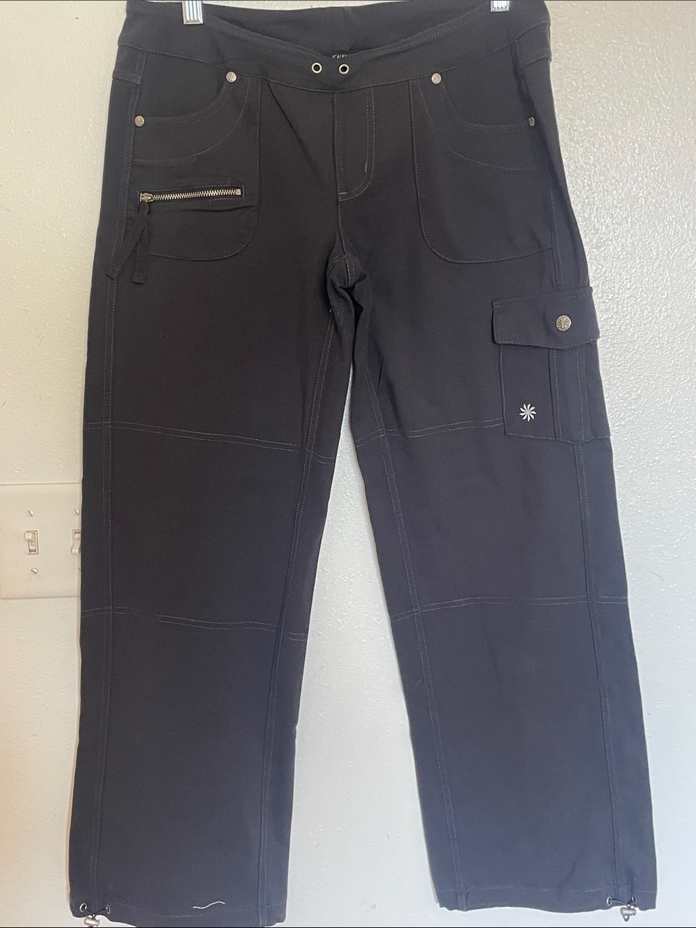 Athleta Black Men's Cargo Pants with Zip & Flap Pockets
